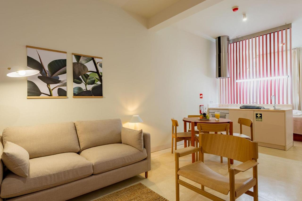 Princess Building W/Pool By Lovelystay Vila Real de Santo António Esterno foto