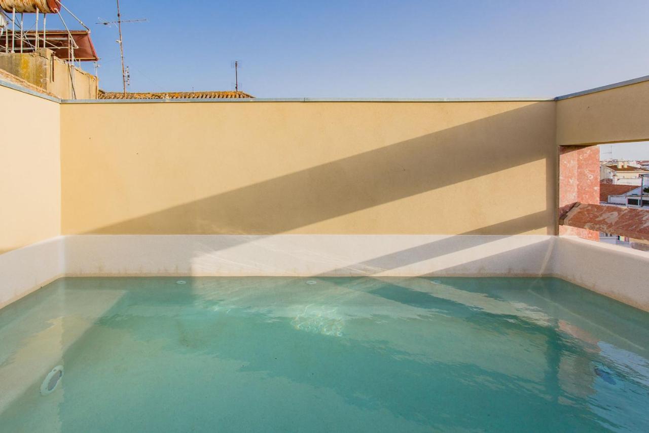 Princess Building W/Pool By Lovelystay Vila Real de Santo António Esterno foto