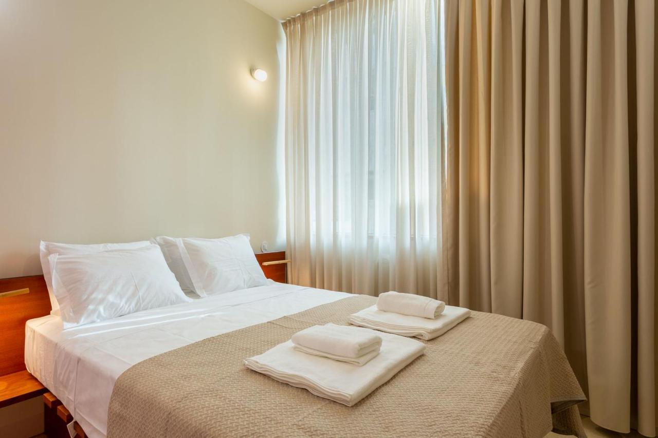 Princess Building W/Pool By Lovelystay Vila Real de Santo António Esterno foto