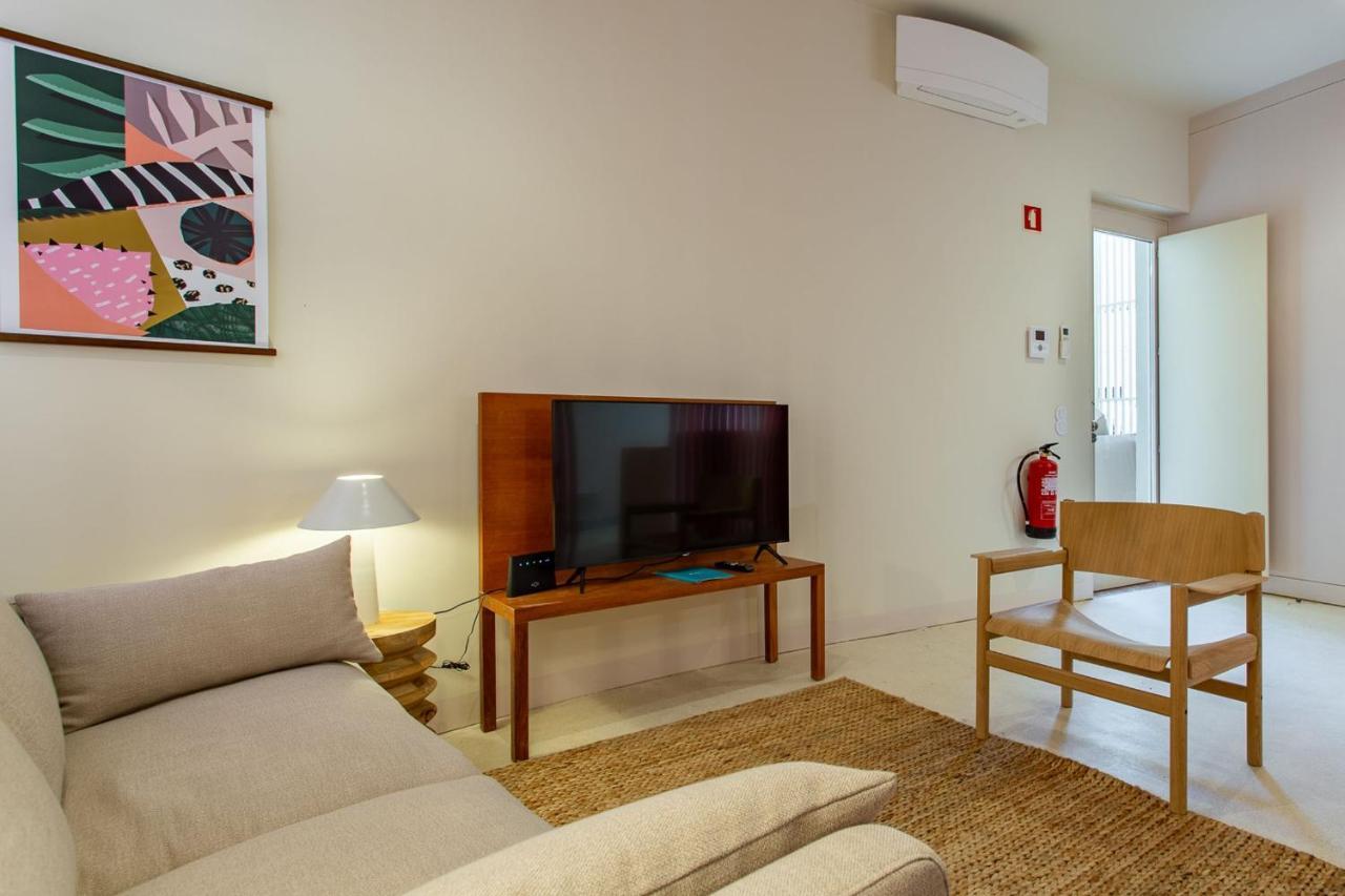 Princess Building W/Pool By Lovelystay Vila Real de Santo António Esterno foto